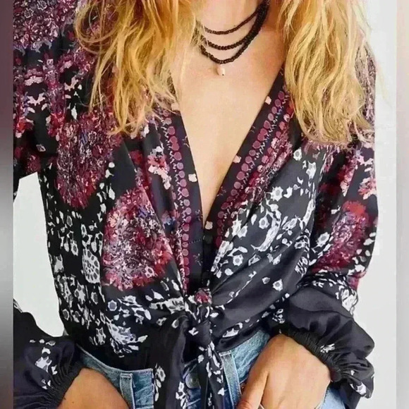 Free People Run Free Blouse Size XS - Picture 2 of 8